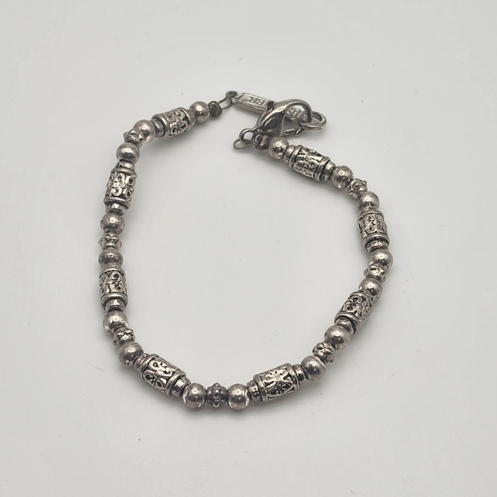 Napier Silver Tone Beaded Bracelet (7")